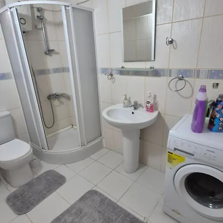 펜션 Detached Summer House With Peaceful View 쿠사다시