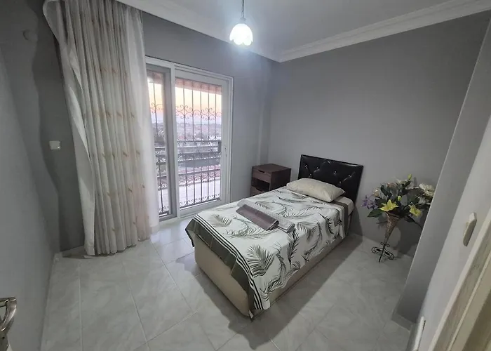 Дом отдыха Detached Summer House With Peaceful View Кушадасы